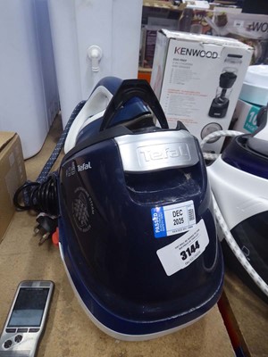 Lot 3144 - Unboxed Tefal steam iron