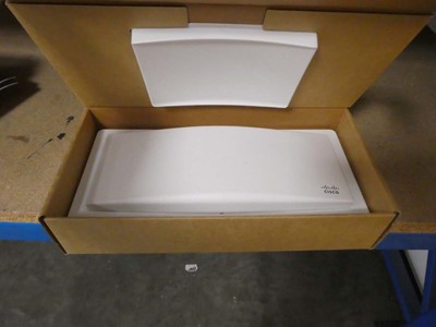 Lot 2142 - Box containing Cisco MR44 wireless access points