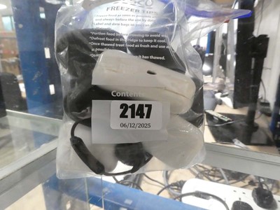 Lot 2147 - Bag containing various ear buds