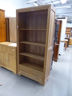 Lot 5300 - Modern oak open bookcase with drawer under
