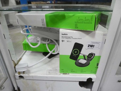 Lot 2161 - Selection of Belkin boost charge power banks,...