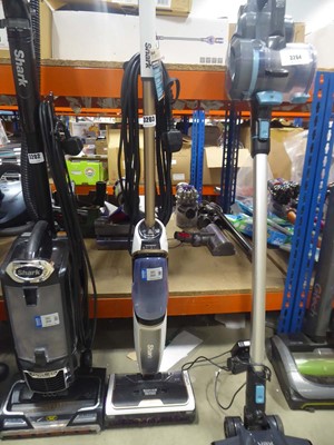 Lot 3203 - Upright Shark steam mop