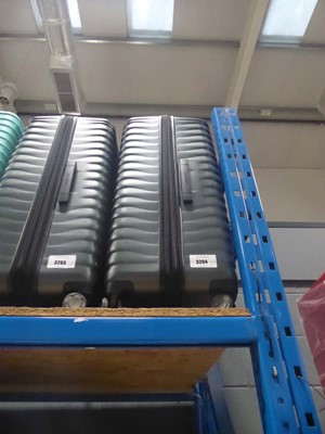 Lot 3264 - Large hard shelled Samsonite suitcase