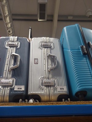 Lot 3275 - Swiss military hard shelled suitcase