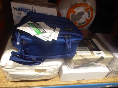 Lot 3290 - King duvet set plus a bedding house Dutch...