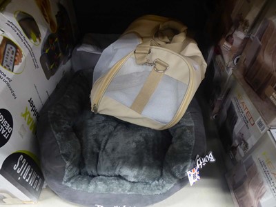 Lot 3307 - 2 pet beds and a pet carrier