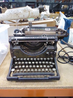 Lot 5359 - Vintage Underwood typewriter