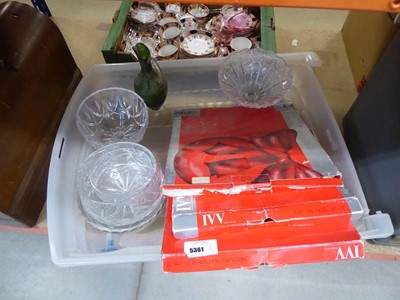 Lot 5361 - Box containing a quantity of glass fruit bowls...