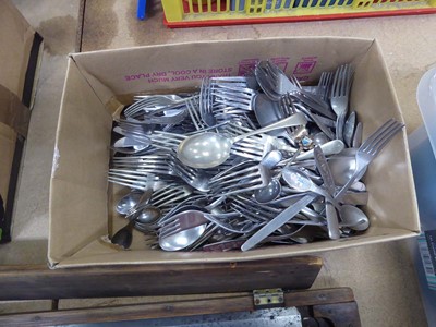 Lot 5363 - Box containing a large quantity of silver...