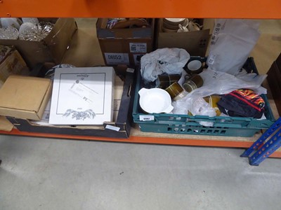 Lot 5367 - Two boxes containing Poole pottery plus...