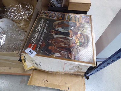 Lot 5371 - Box containing a hostess carousel