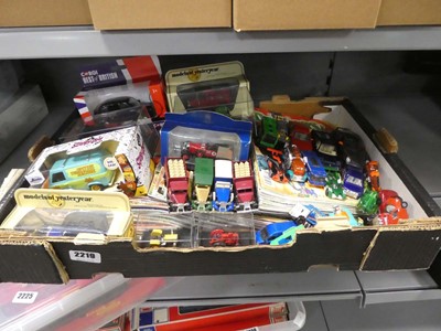 Lot 2219 - Box containing Diecast cars including Scooby...