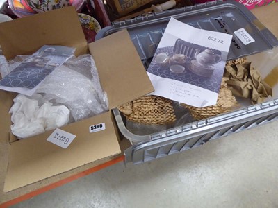 Lot 5396 - Two boxes containing Japanese export crockery