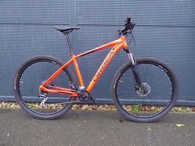Lot 4034 - Orbea 29 orange specialised mountain bike