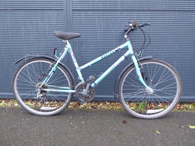 Lot 4037 - Montana Round Tech chain set blue childrens bike