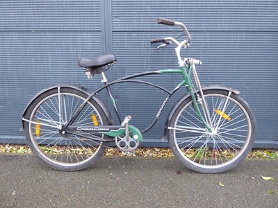 Lot 4039 - Schwinn vintage town bike
