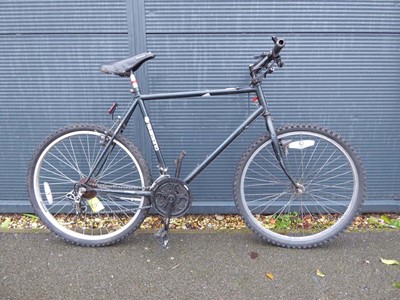 Lot 4044 - Shimano 15 speed black bike