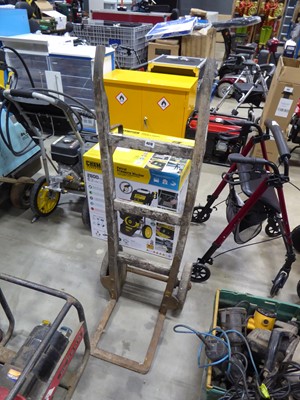 Lot 4378 - Vintage wooden sack barrow