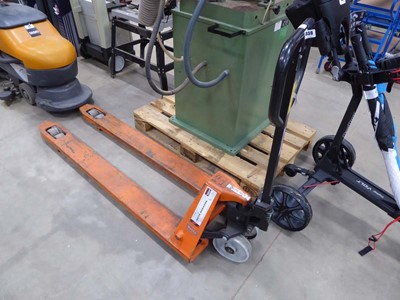 Lot 4339 - Rocla max lift 2500kg pump truck in orange