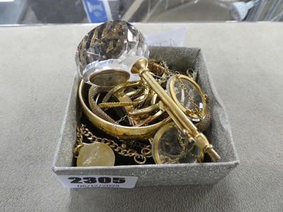 Lot 2305 - Box containing various yellow metal bracelets,...
