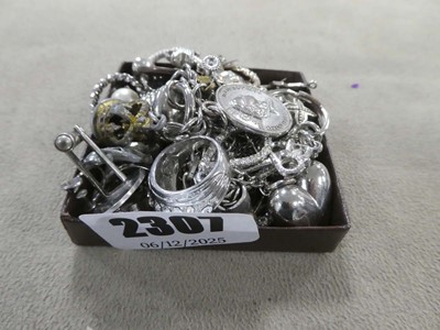 Lot 2307 - Box containing various white metal jewellery