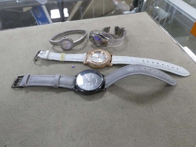 Lot 2312 - Bag containing various watches