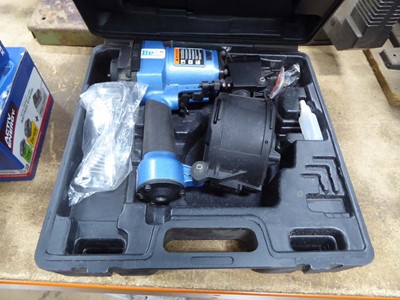 Lot 4424 - Staple / nail gun in box
