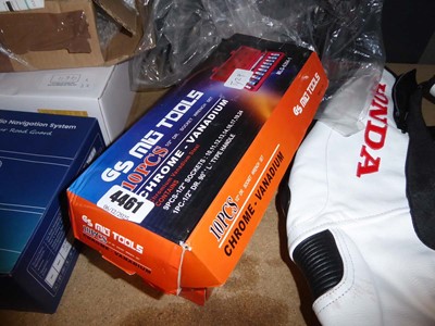 Lot 4461 - 3 boxes of JS MIG tools, socket wrench set...