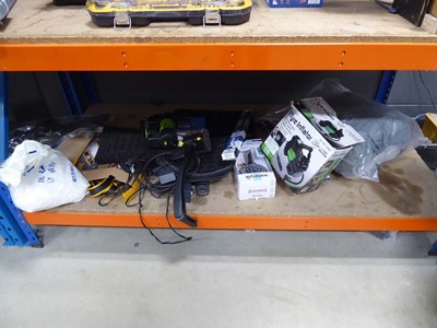 Lot 4512 - Under bay to include Bonaire 12v tyre inflator,...