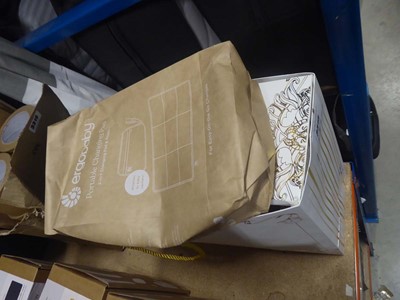 Lot 3315 - New born baby gift set