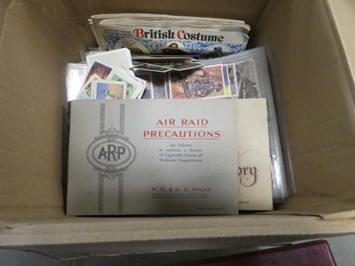 Lot 2354 - 1 box and folder containing cigarette cards