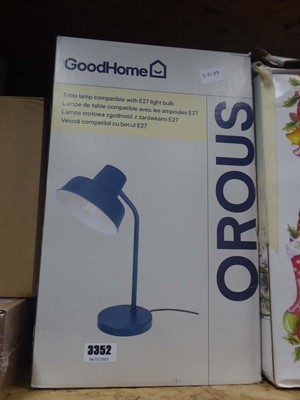 Lot 3352 - 2 table lamps