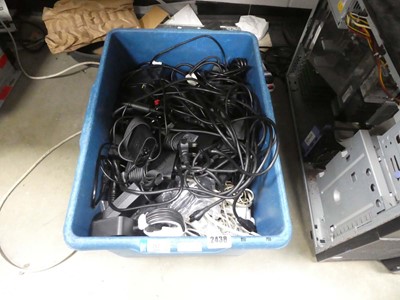 Lot 2438 - Box containing various computer and other...