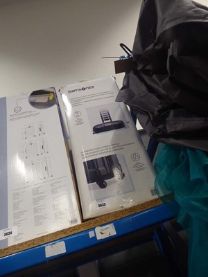 Lot 3633 - Large hard shell Samsonite suitcase in box