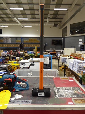Lot 4380 - Magnusson orange and black sledge hammer