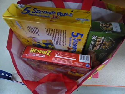 Lot 5463 - Bag containing board games