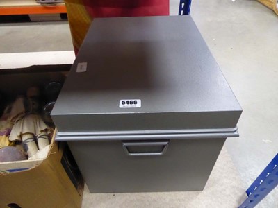 Lot 5466 - Modern tin travelling trunk