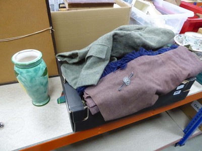 Lot 5471 - Scottish woollen ware to include jumper, socks,...