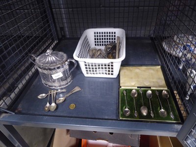 Lot 5527 - Set of 6 silver Apostle teaspoons plus silver...