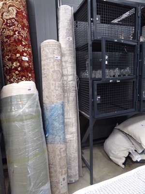 Lot 5481 - Mottled silver and grey carpet