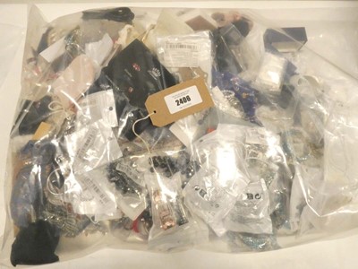 Lot 2406 - Bag of costume jewellery