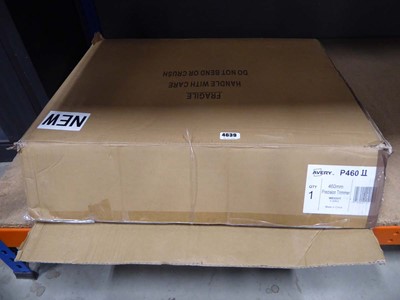 Lot 4639 - Boxed Avery 460mm precision trimmer