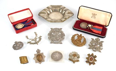 Lot 12 - A group of collectables including a Fiat...