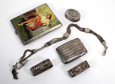 Lot 237 - A group of silver comprising an early 20th...