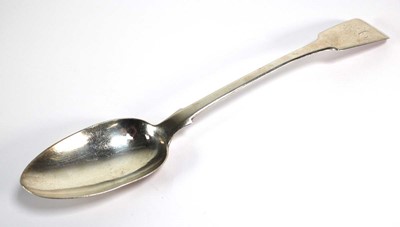 Lot 243 - A George Iv silver fiddle pattern gravy spoon,...
