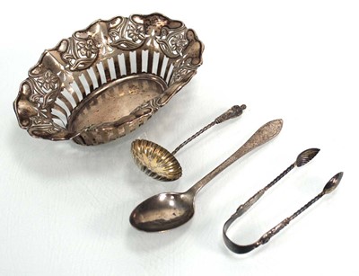 Lot 255 - A small group of silver comprising an...