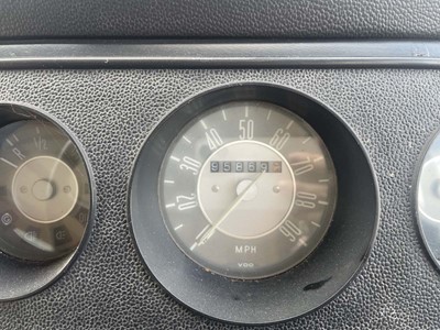 Lot 4002 - (UBJ 329M) 1974 Volkswagen Motor Caravan in...