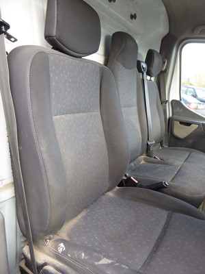 Lot 4003 - (LL12 SFF) 2012 Vauxhall Movano F3500 in white,...