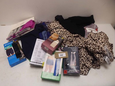 Lot Selectin of mixed loungewear and accessories...