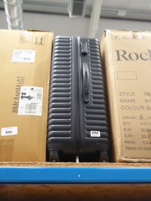 Lot 3253 - Large hard shell black suitcase